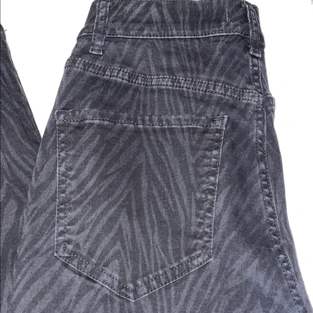 Express Black Zebra Pattern Skinny High Rise Jeans. Black & Gray. Size 4